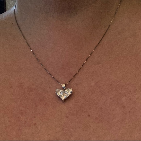 Tocara. Virginie heart shaped necklace. 925s and DiAmi clear stone 17”+2” - Picture 6 of 9